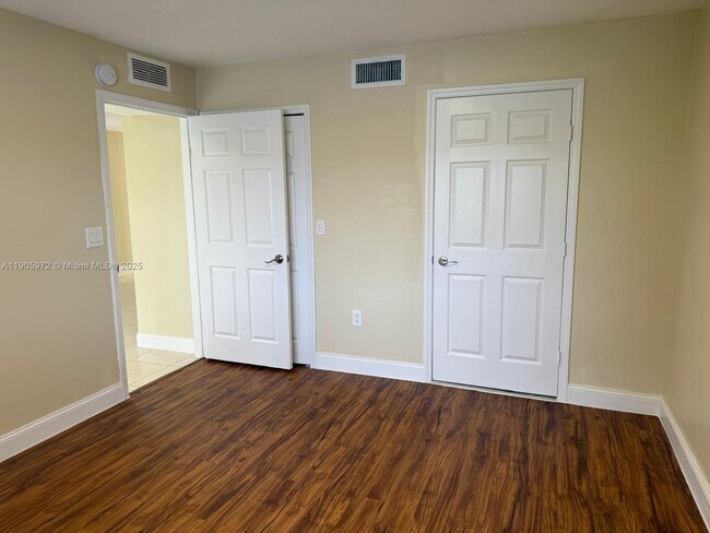 Photo - 1261 SE 31st Ct Unidad 106-53