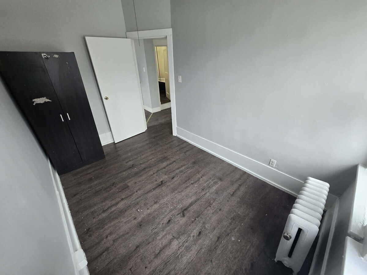 Photo - 501 McMillan Ave Unité 12A