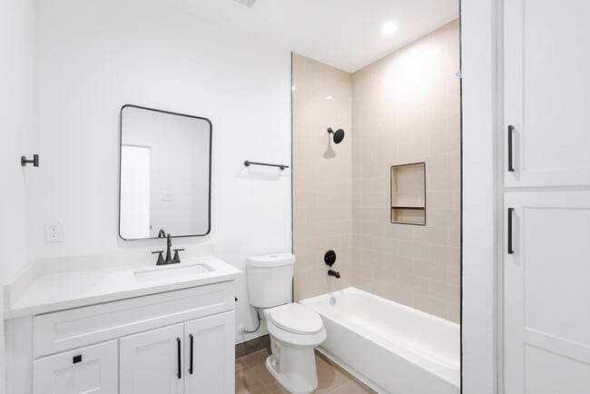 Building Photo - 7903 Sunnyhill St