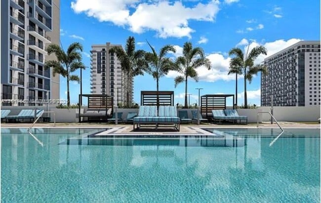 Photo - 5350 NW 84th Ave Unidad 5350 NW 84th Ave #512