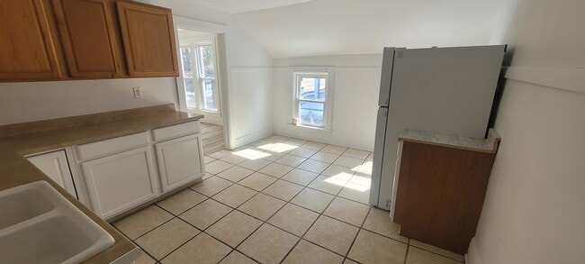 Kitchen - 2226 Myrtle St Unit #2 Upstairs