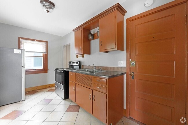 Building Photo - 833 Edgewater Ave Unit Apartment 2