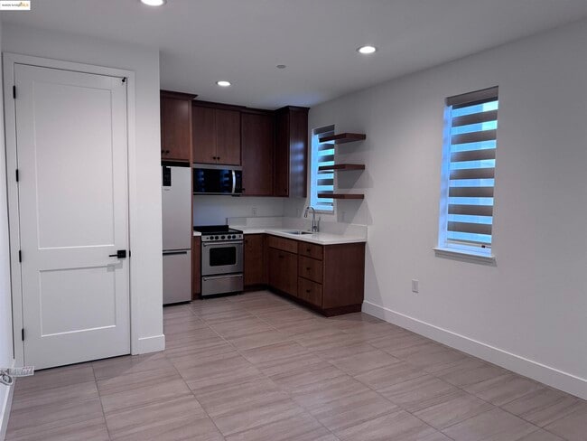 Photo - 470 Trellis Wy Unit A