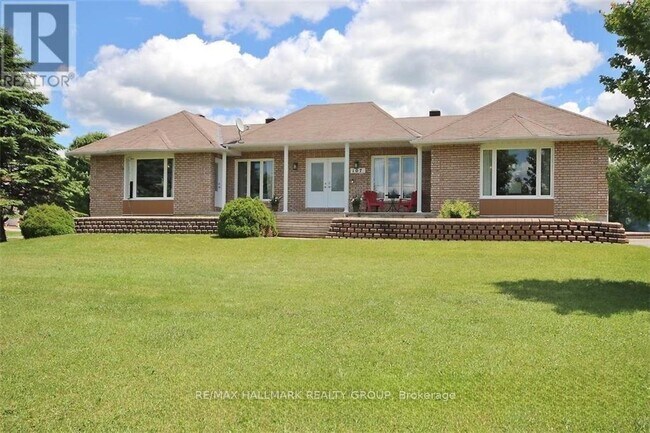 Photo - 1-107 BOURDEAU BOULEVARD