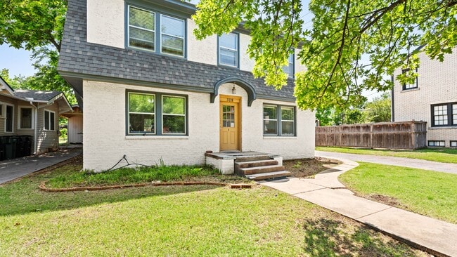 Photo - 318 NW 27th St Unit 318 NW 27TH ST  1