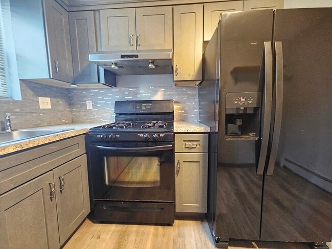 Building Photo - 0 Haith St Unit B
