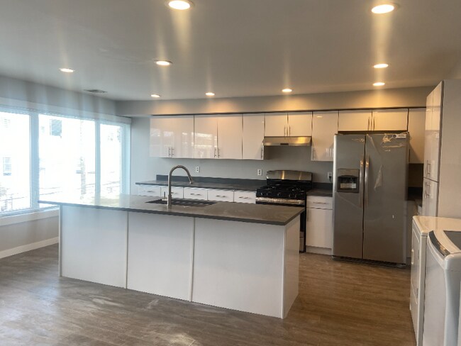 Photo - 1401 E Harrison St Unit Penthouse