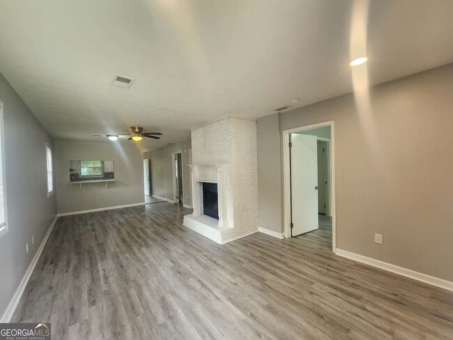 Photo - 1168 Pinedale Cir NW