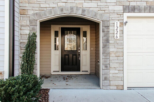 Photo - Gorgeous Raleigh Townhome For Rent