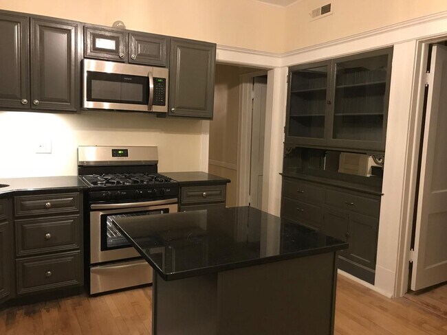 Photo - 2734 W 18th St Unit 2F