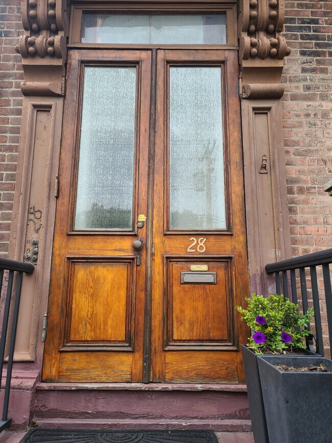 28 Trumbull St
