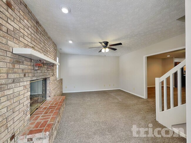 Photo - 5220 Tamarisk Ct