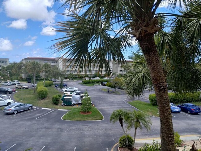 Photo - 2903 Victoria Cir Condo Unit J3