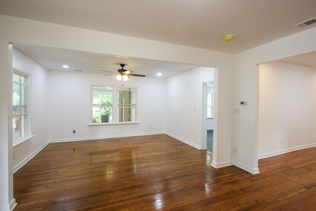 Photo - Spacious 4 Bedroom, 2.5 Bath Home in Savan...