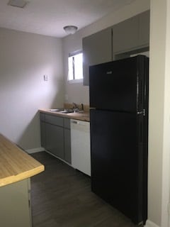 Photo - 837 Applewood Ln