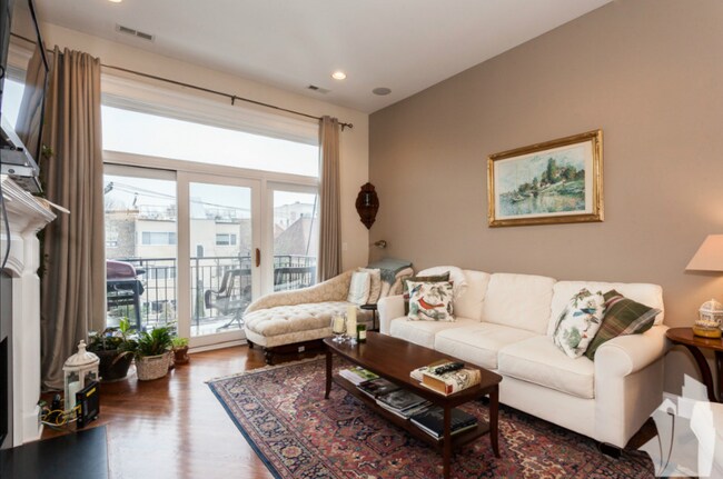 Photo - 2910 N Halsted St Unidad 302