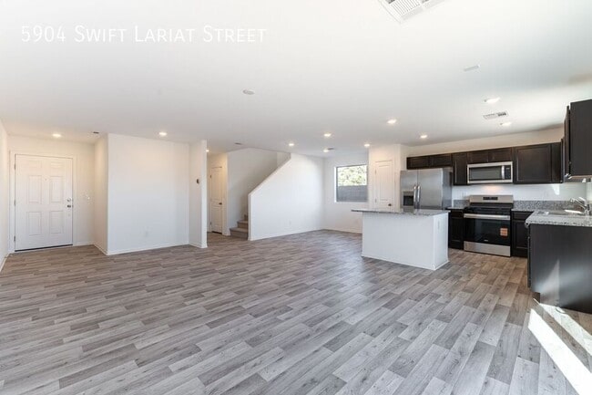 Photo - 5904 Swift Lariat St