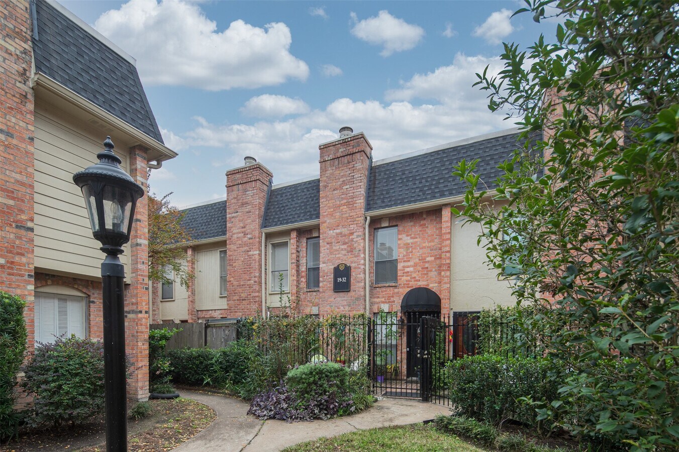 Photo - 1601 S Shepherd Dr Unit 20