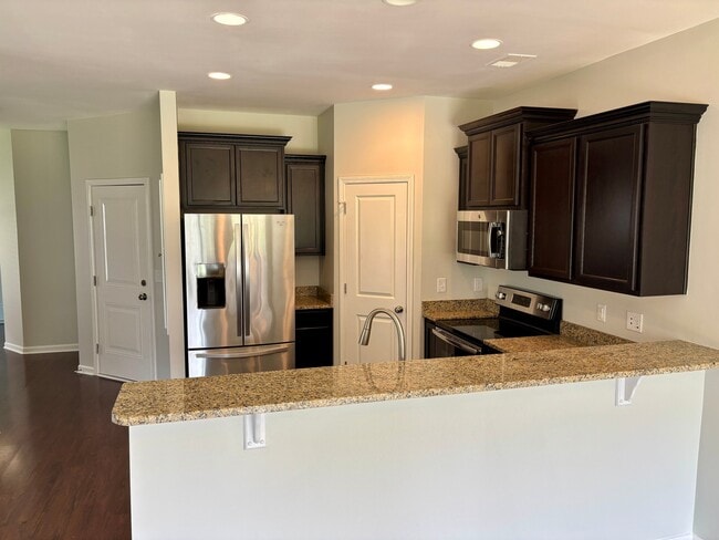 Photo - 756 Helmsman Ln