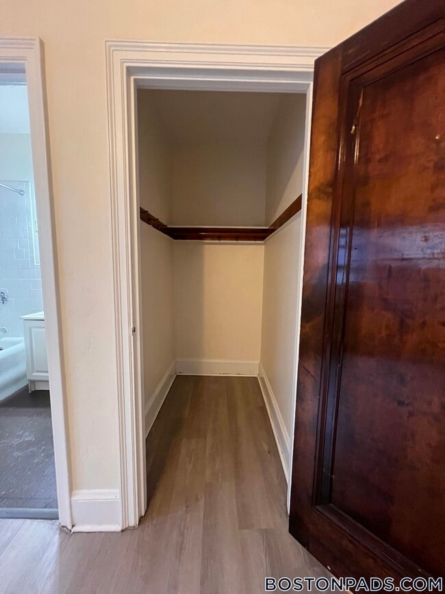 Photo - 2 Elmwood Ave Unidad 13