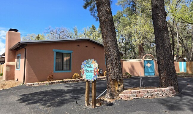 Three Bedroom Southwest Home - Three Bedroom Southwest Home