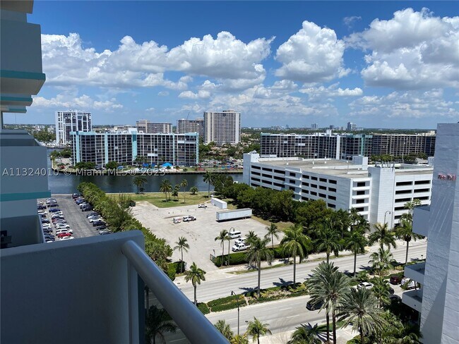 3725 S Ocean Dr Unit 1521