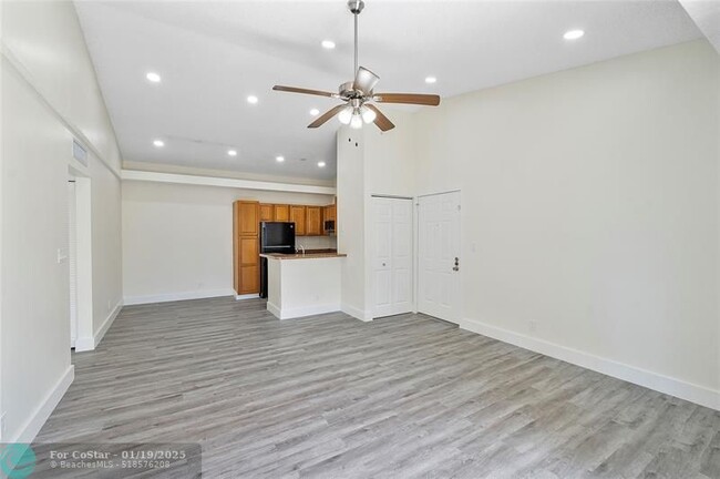 Photo - 931 Lyons Rd Condo Unit 4204