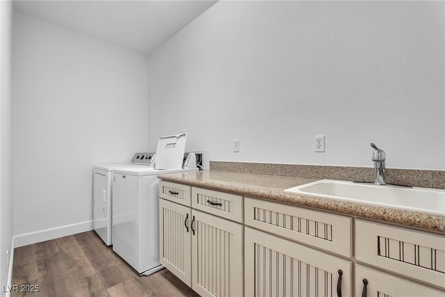 Building Photo - 11280 Granite Ridge Dr Unit 1037