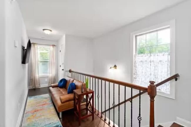 Photo - 206 E St Unidad ID1367376P