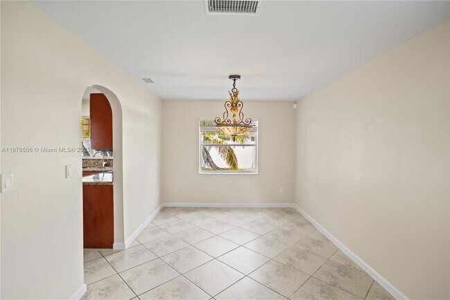 Photo - 19257 NW 13th St