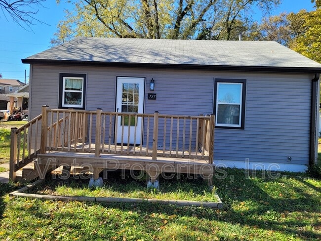 Photo - 127 Boston Ct