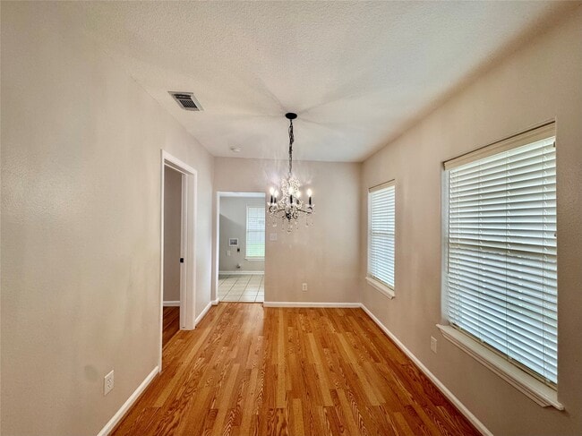 Photo - 805 Tabor St