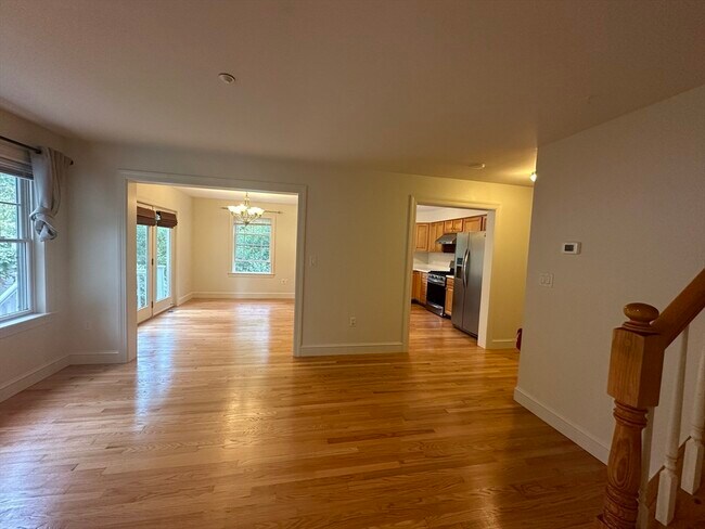 Photo - 18 Edgemoor Cir