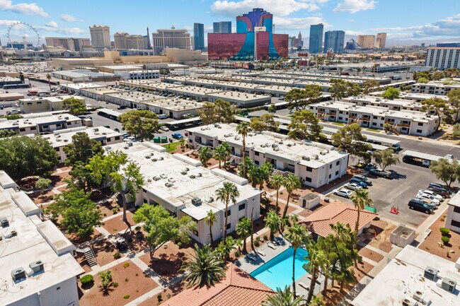 Zoom Apartments