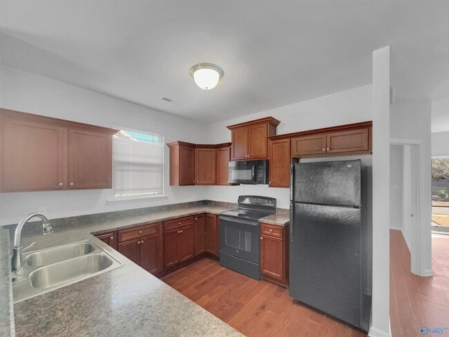 Photo - 411 Prom Dr SW