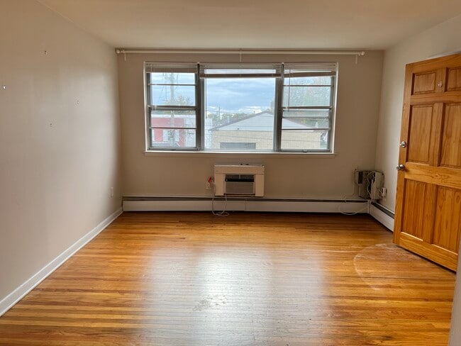 Sala de estar - 120 Folsom Ave