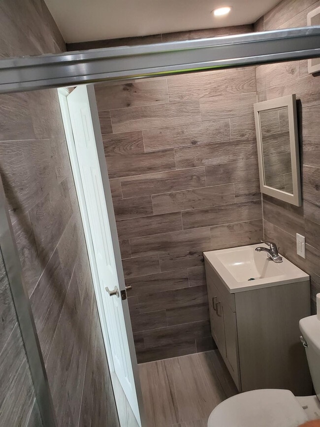 Photo - 224 NE 19th Ave Unidad 2