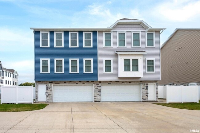 Building Photo - 4833 Lauren Ln