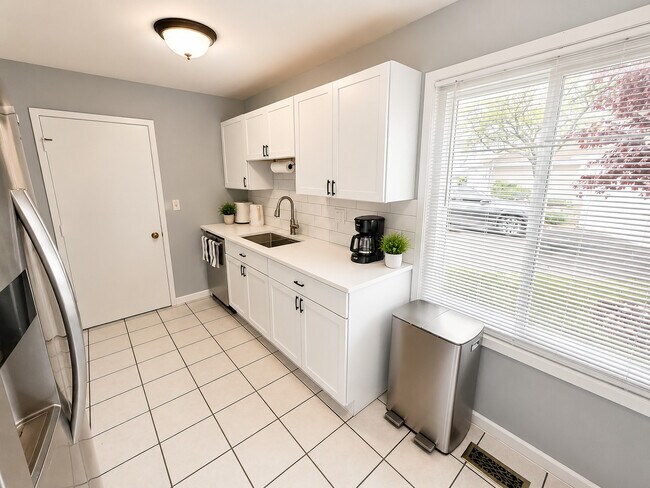 Photo - 2474 Brunswick Cir