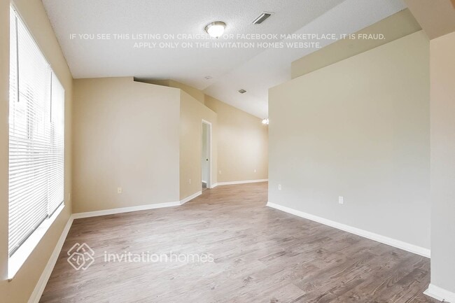 Photo - 4873 Bridge Rd