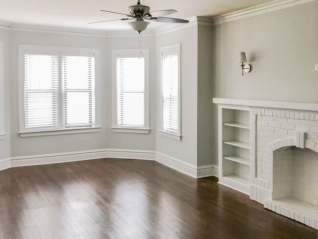 Photo - 5158 N Leavitt St Unidad 3