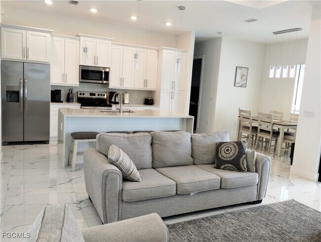 Photo - 1011 SW 15th Pl