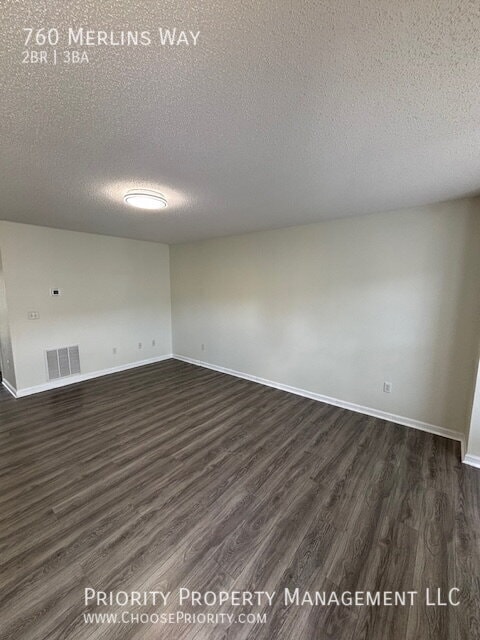 Photo - 760 Merlins Way