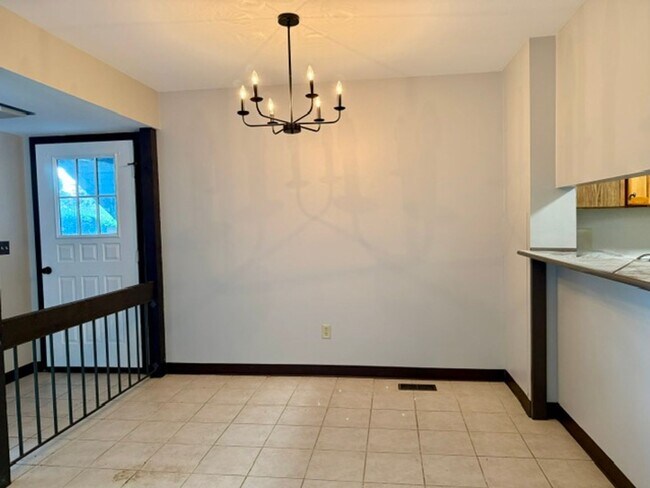 Photo - 2537/2539 Lex-Ontario Road - 2539 Unit 2539