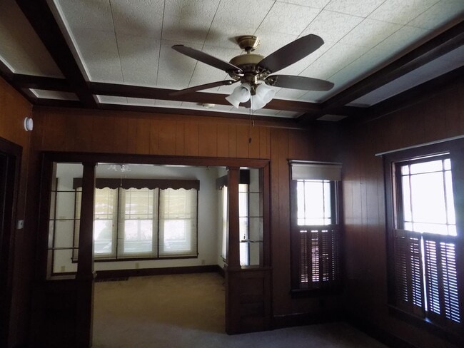 Photo - 614 N Clinton St