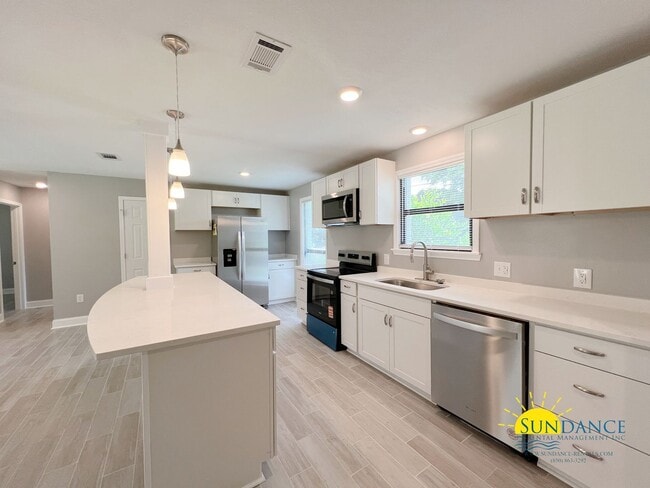 Photo - Inviting 3 Bedroom Home in Crestview Near Downtown & I-10!