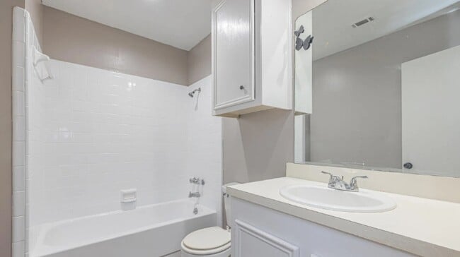 Photo - 965 N Valley Falls Rd