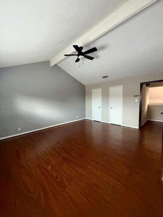 Photo - 9353 Westwood Village Dr Unidad 42