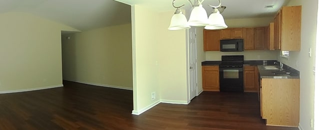 Photo - 44 Roseberry Cir