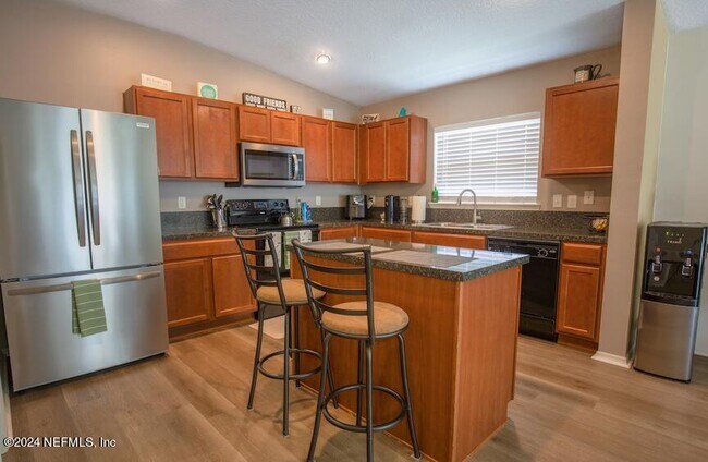 Photo - 2527 Eisner Dr